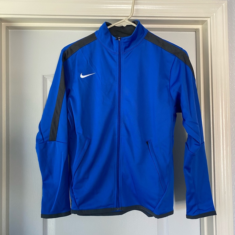 Nike jacket size Large color blue